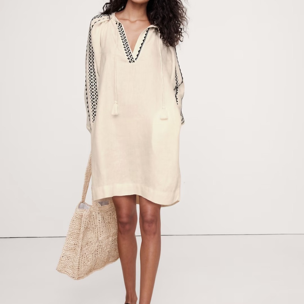 EMBROIDERED LINEN PEASANT DRESS